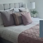 City Centre 2 Bedroomed Apartment - Great Views - Wifi