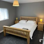 Sheffield Spa View 2 Bed House Free Parking