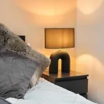 Stylish Modern Home In Sheffield