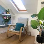 Lovely 3 Beds House 6 Guests King Beds