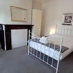 Spacious Ensuite Room With Charming Bay Window