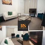 Lovely 2 Bedroom House Sheffield Central Location