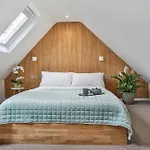 1Br Gem In Great Location