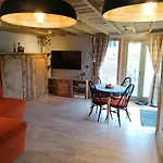 Stone Moor Lodge Justin\'S Peak District Base Camp