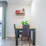 Priestley Street Apartment In Sheffield