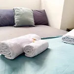 Suite 3 - Quaint Double Room In A Shared House