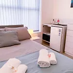 Suite 3 - Quaint Double Room In A Shared House