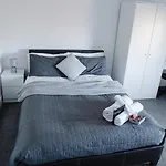 Cosy Ensuite Bedroom I 5Min Walk From Bramall Lane Stadium