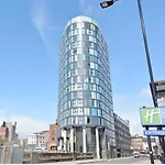 Amazing Penthouse City Centre Apartment