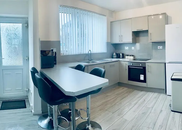 Comfortable 3 Bed Residential Home In Sheffield