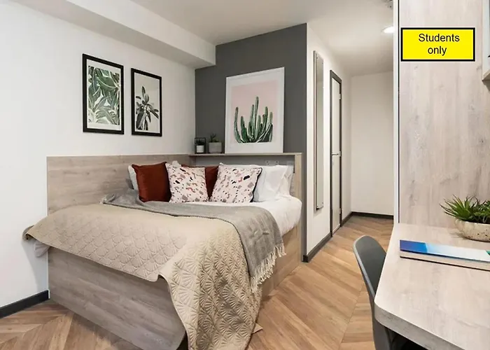 Charming En Suite Rooms In Sheffield For Students Only - Sk