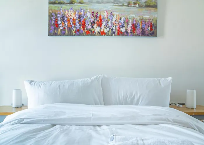 Exquisite 2-Bedroom Apartment - City Centre