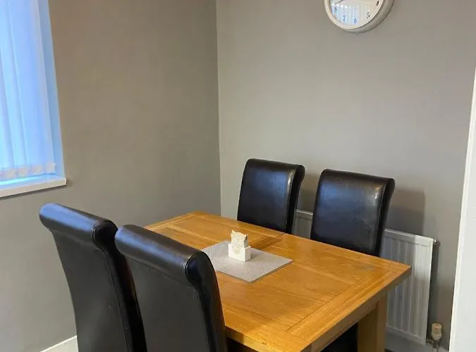 Sheffield Spa View 2 Bed House Free Parking