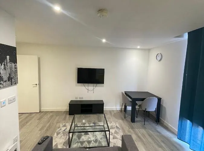 Lovely Studio Apartment In Sheffield