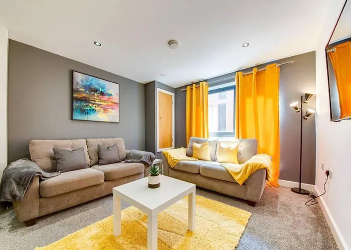 4Br Sheffield City Chic - Denby Street