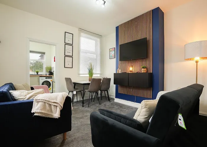 Myrtle House - Spacious 4 Bed, Free Parking & Close To The City Centre, Great For Contractors, Groups & Families - Hosted By Stay Host Save