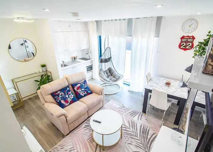 Perfectly Located Apartment - Sheffield City