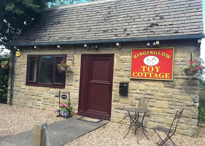 Ringinglow Cottage