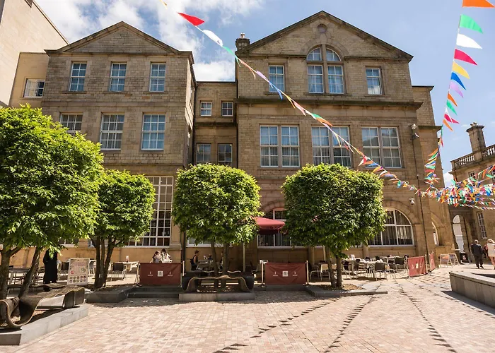 Leopold Hotel