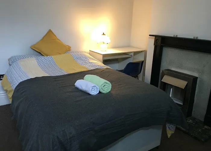 Local House B&B