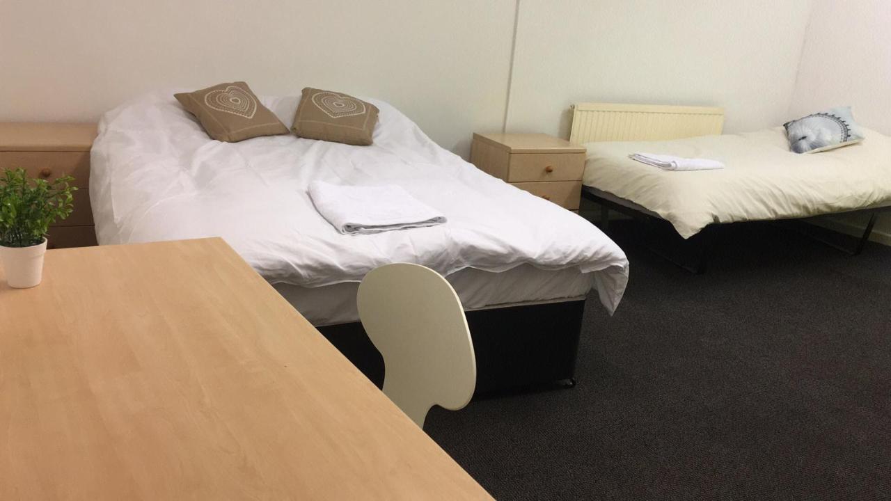 Victoria Building Hostel *