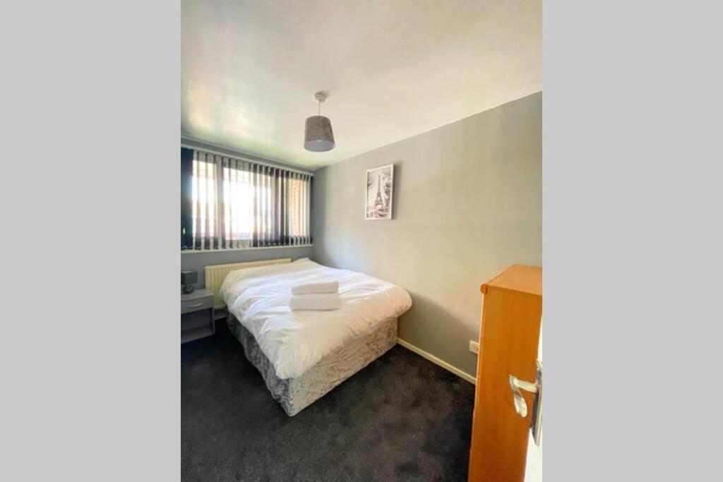 Spacious Three Bed City House - Parking / Netflix Sheffield