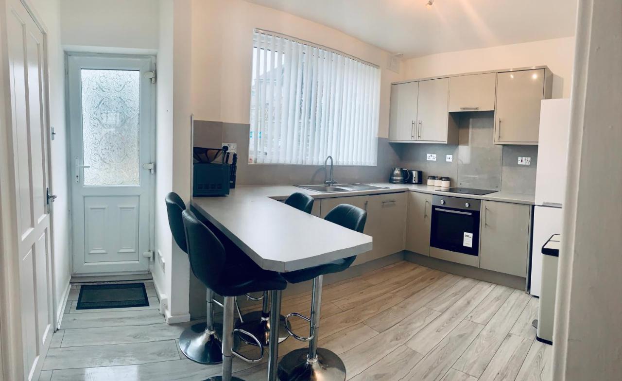 Holiday home Comfortable 3 Bed Residential In Sheffield