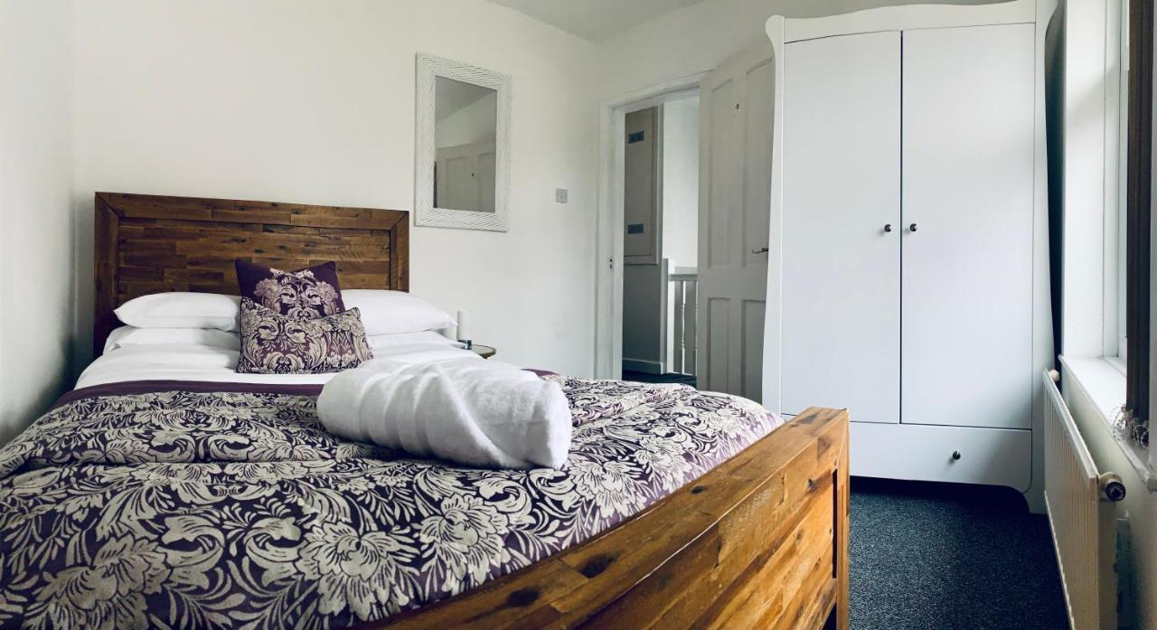 Comfortable 3 Bed Residential In Holiday home Sheffield