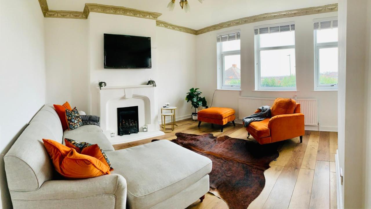 Comfortable 3 Bed Residential In * Sheffield