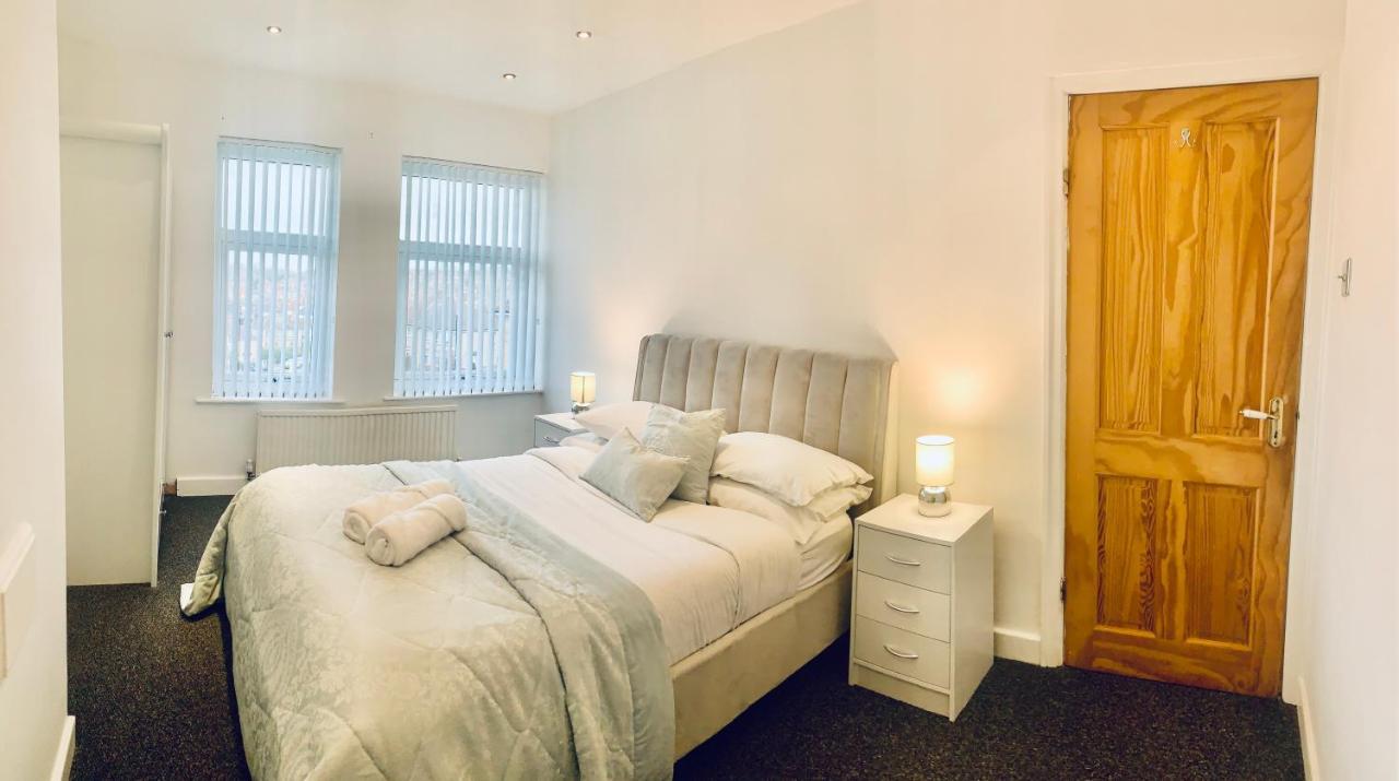 Comfortable 3 Bed Residential In Sheffield