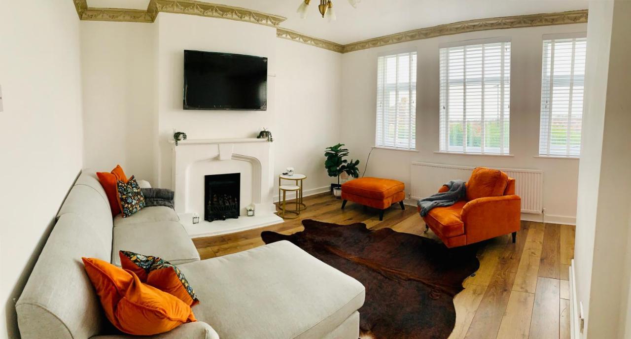Comfortable 3 Bed Residential In Holiday home Sheffield