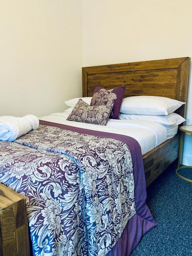 Comfortable 3 Bed Residential In Sheffield