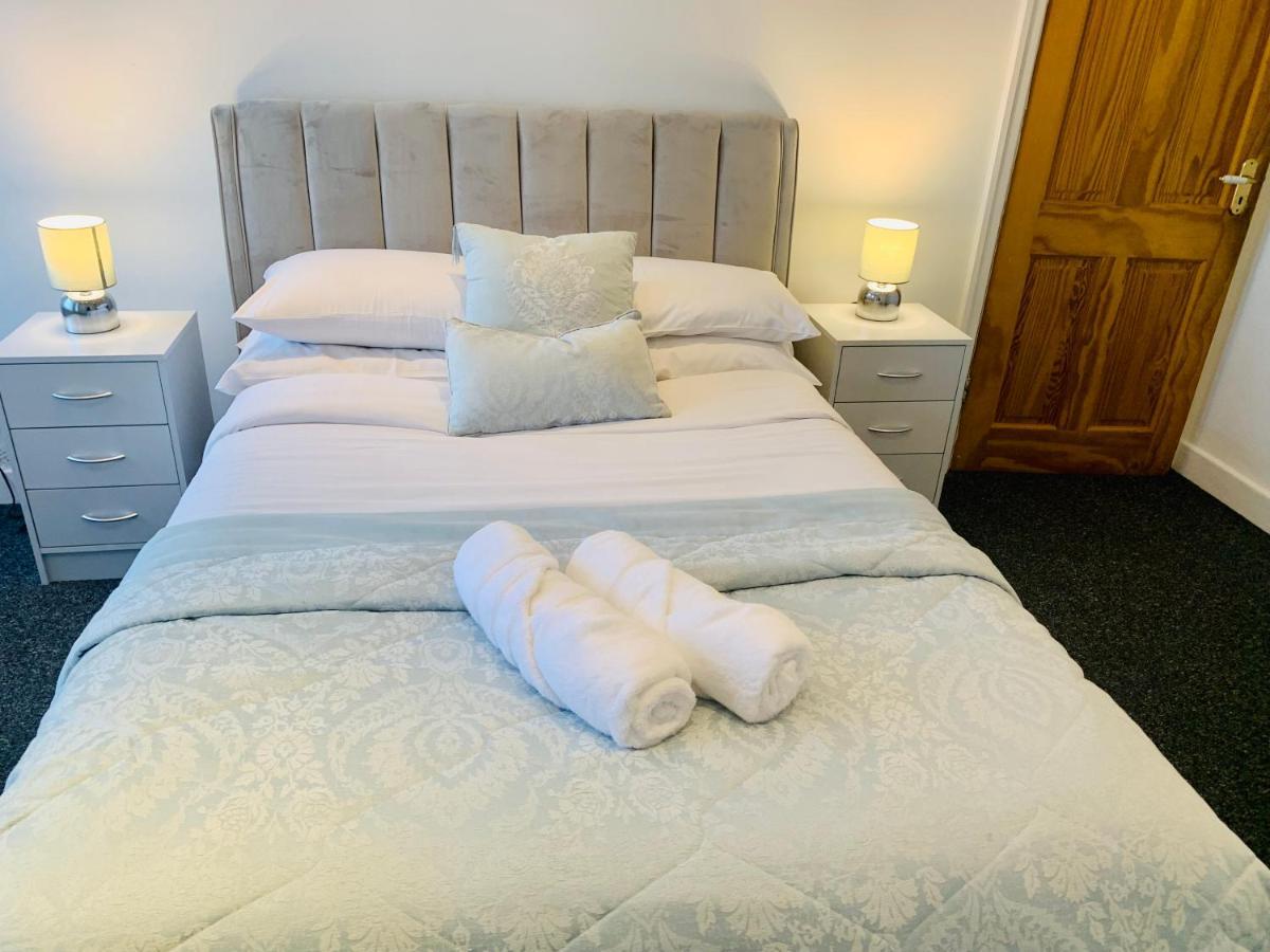 Comfortable 3 Bed Residential In Holiday home Sheffield