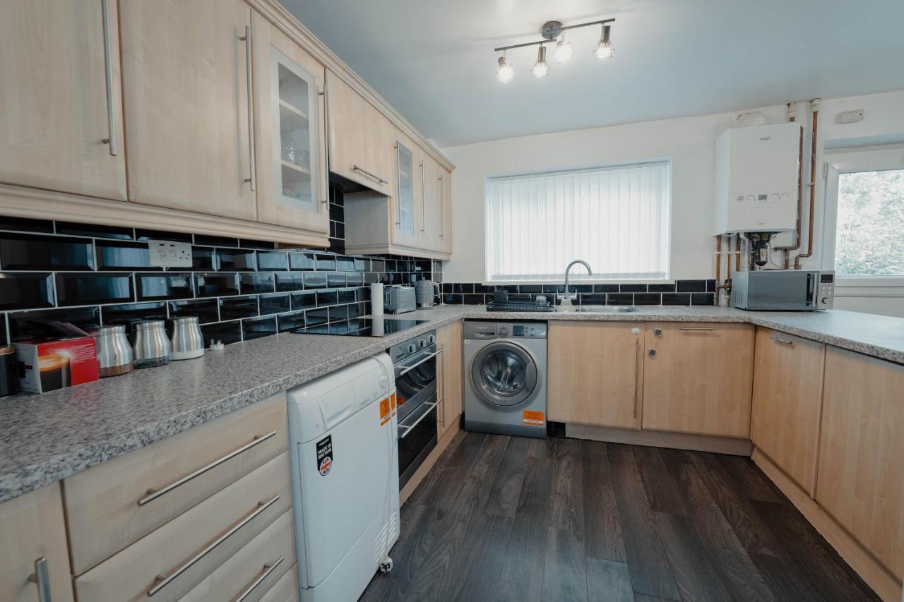Holiday home Cheerful Close To The And Peak District *