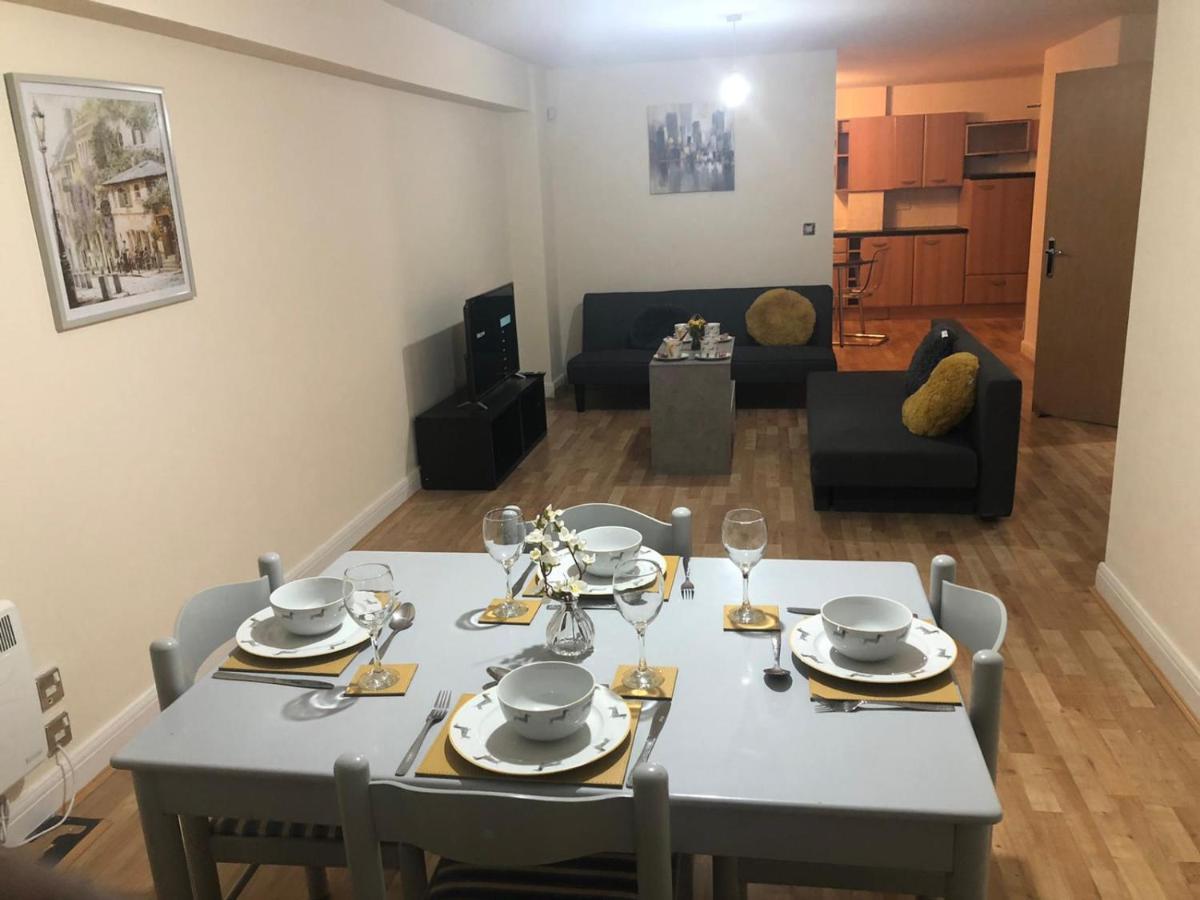 Royal Plaza Apartment *