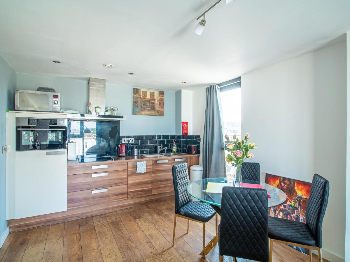 Exquisite 2-bedroom - Centre Apartment Sheffield