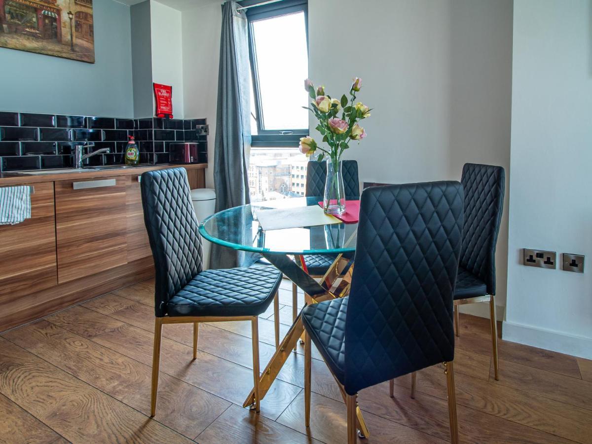 Exquisite 2-bedroom - Centre Apartment *