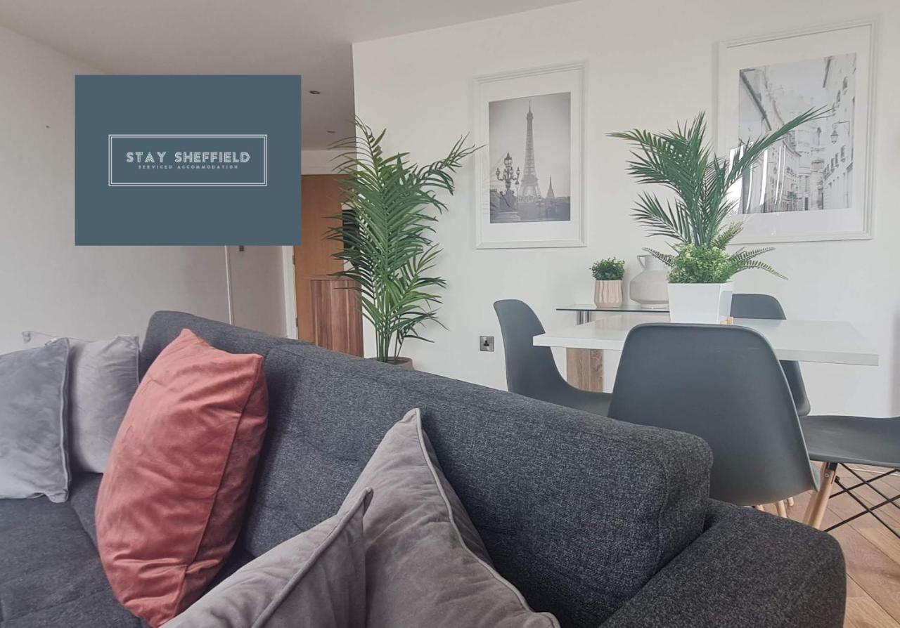 Centre 2 Bedroomed - Great Views - Wifi