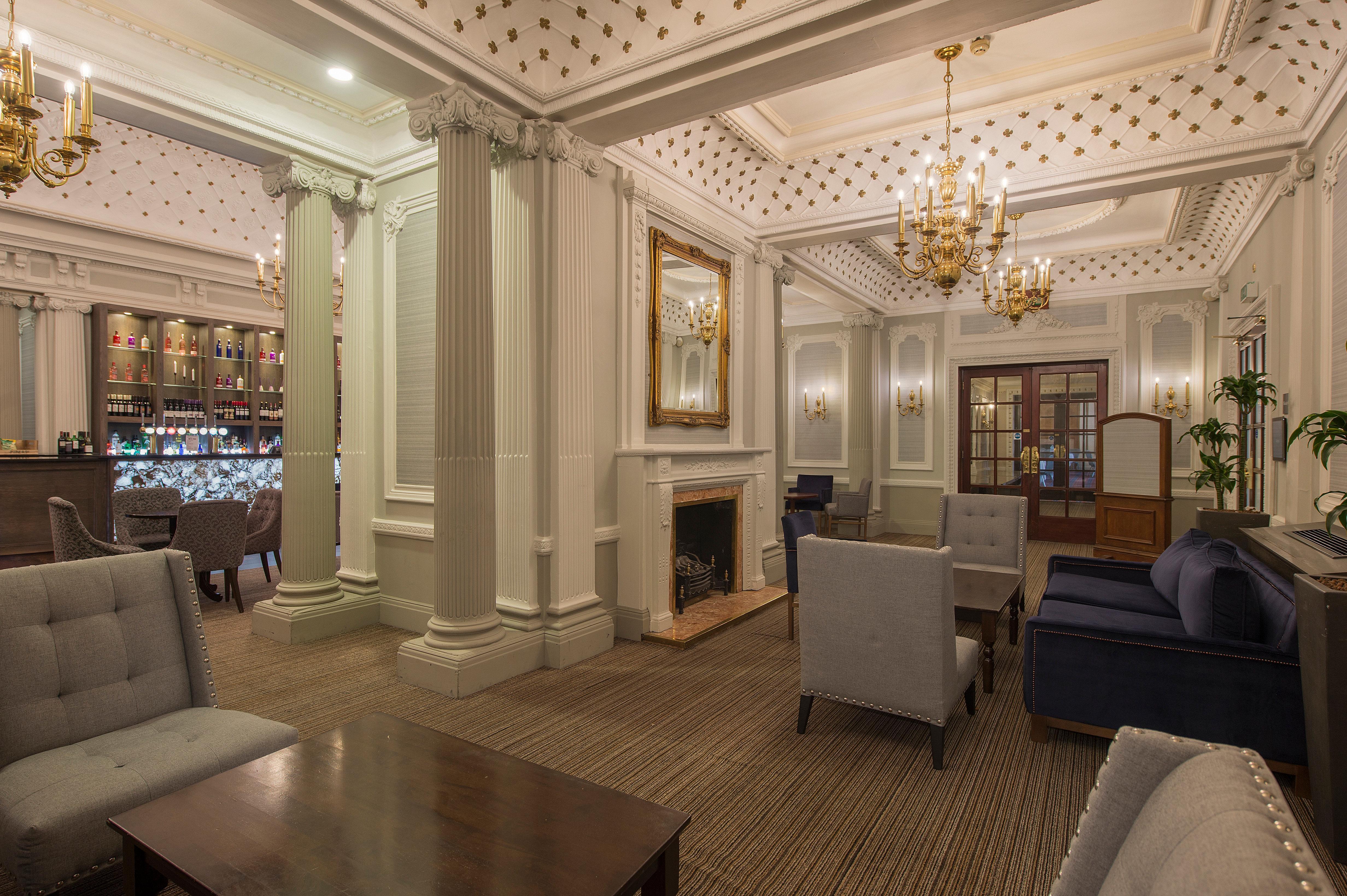 Crowne Plaza - By Ihg Hotel