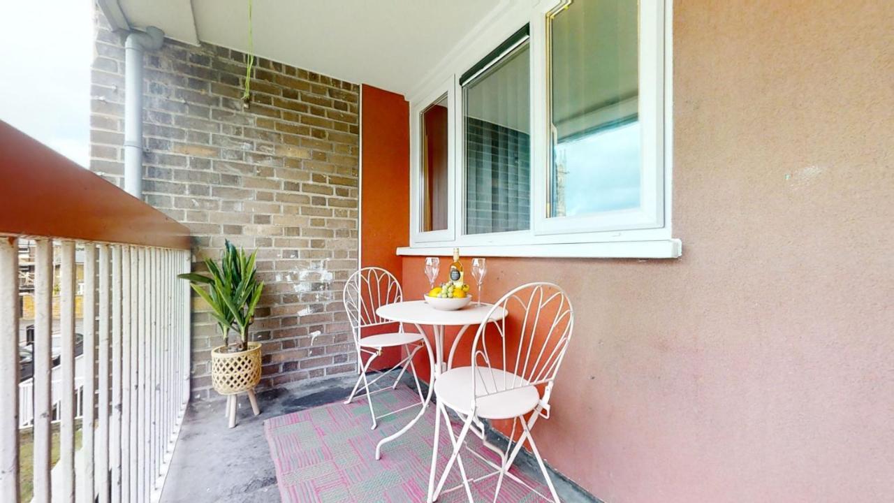 3 Bed Centre - Sleeps 8 Apartment