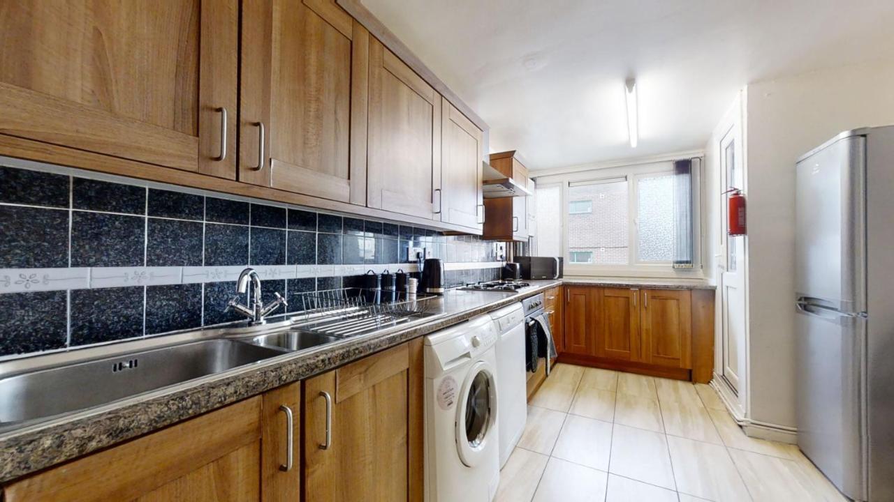 3 Bed Centre - Sleeps 8 Sheffield
