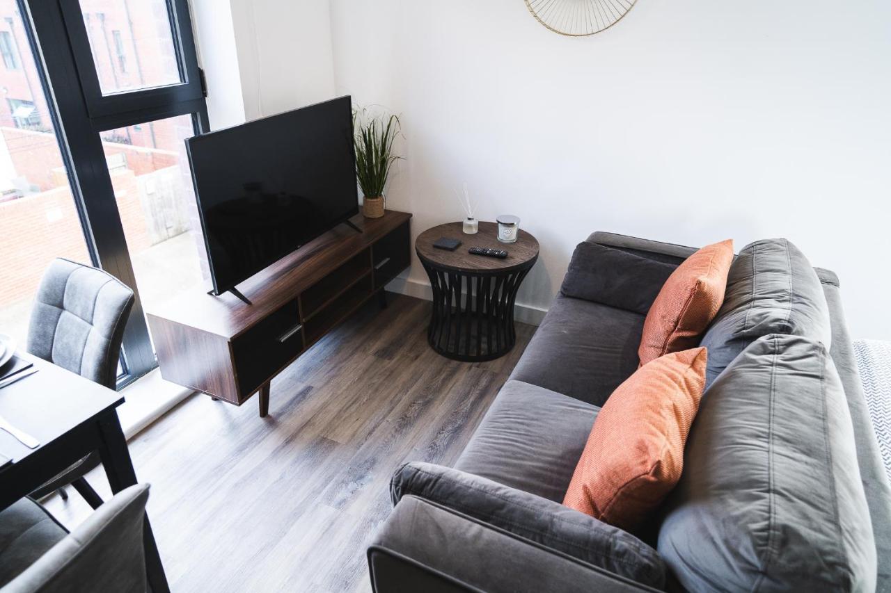 - New - Free Wi-fi - Centre Apartment