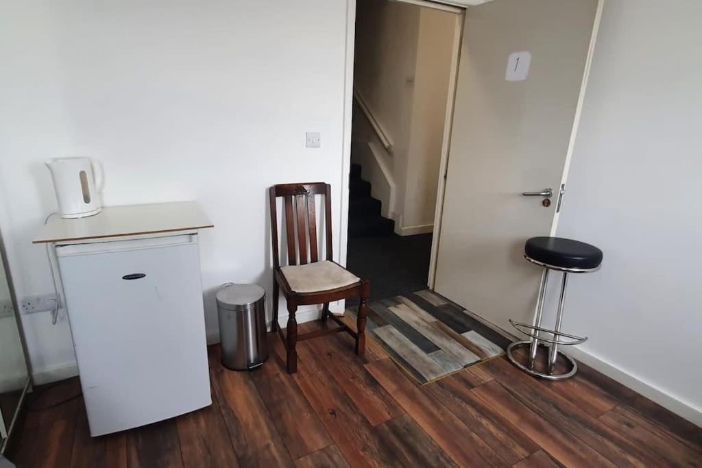 Spacious Bedroom Close To City Centre * Sheffield