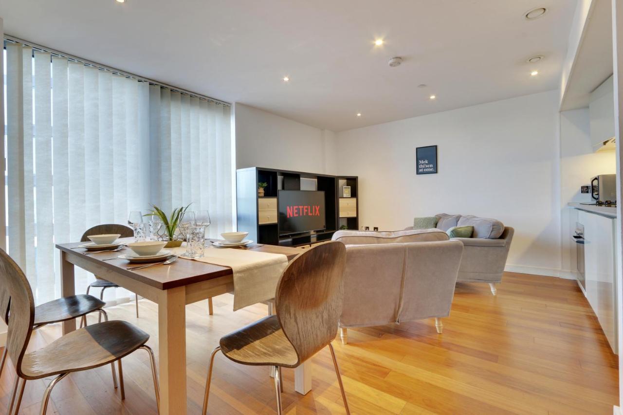 City Heart Apartments: Spacious 2-bed With Views & Netflix * Sheffield