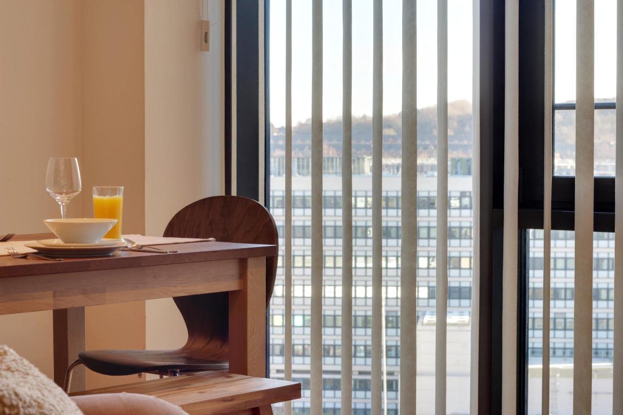 City Heart Apartments: Spacious 2-bed With Views & Netflix Apartment Sheffield