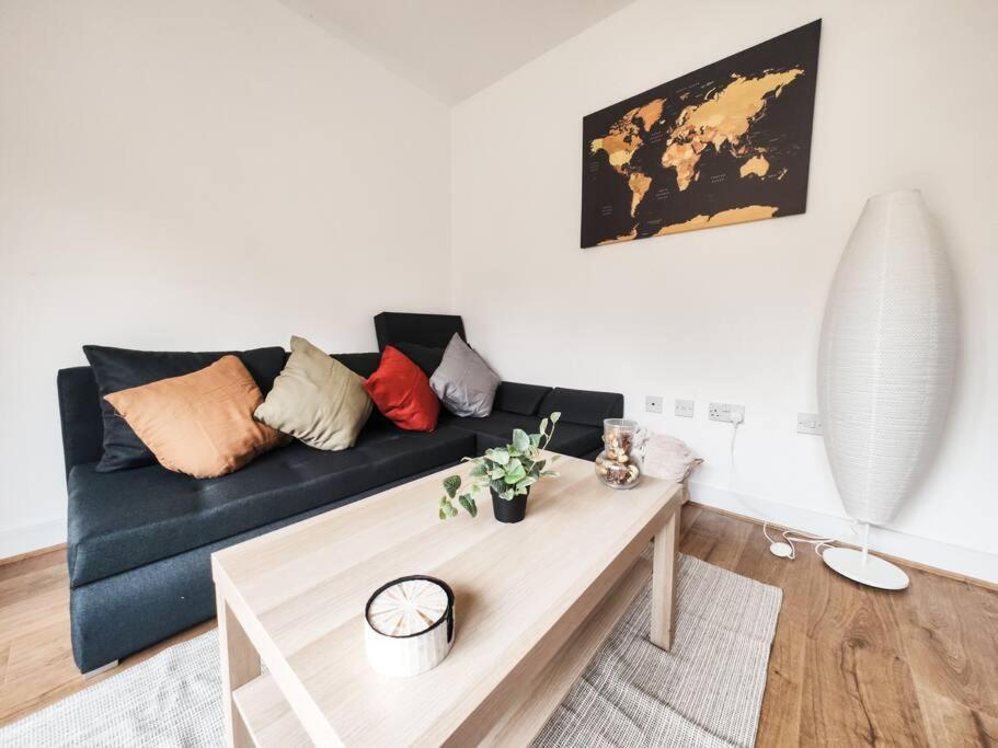 Holiday home Elite Living - 2 Bed House With Parking Accommodates Up To 5
