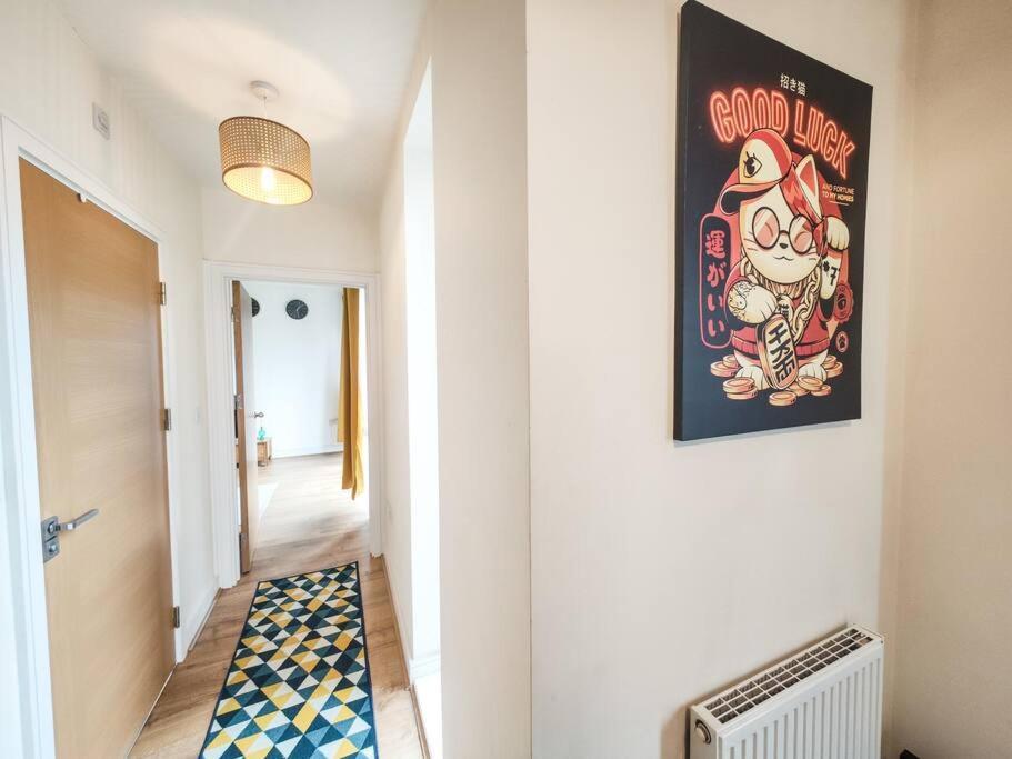Elite Living - 2 Bed House With Parking Accommodates Up To 5