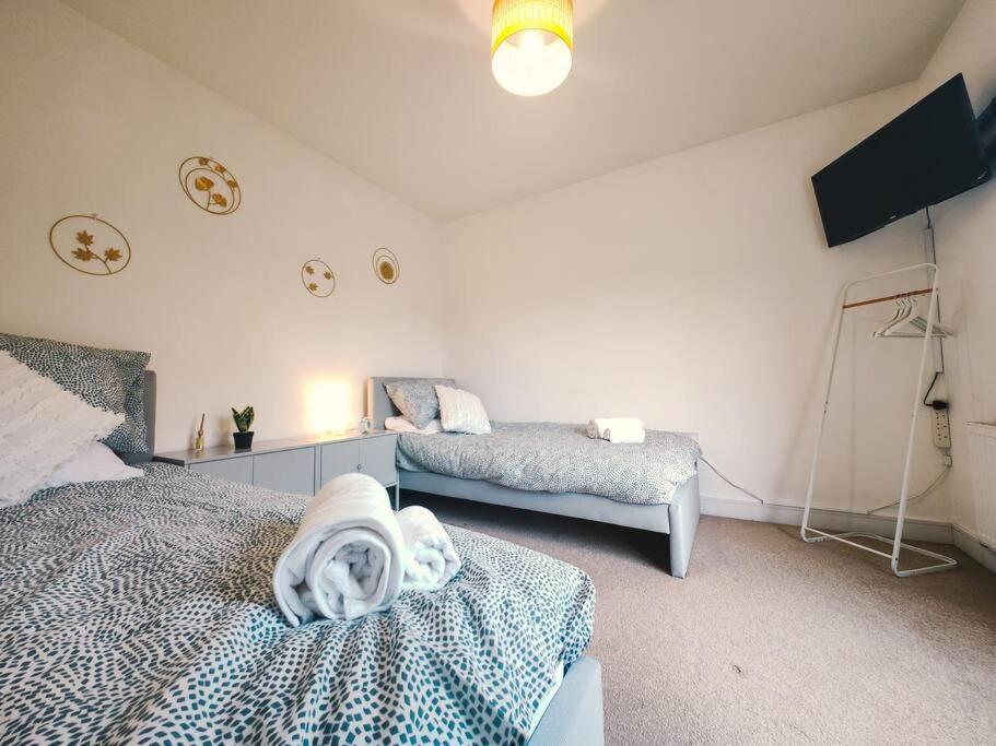 Elite Living - 2 Bed House With Parking Accommodates Up To 5 Sheffield