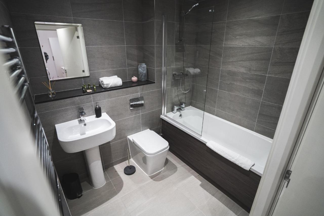 Apartment Modern 2-beds - Centre - Free Wi-fi - New - *