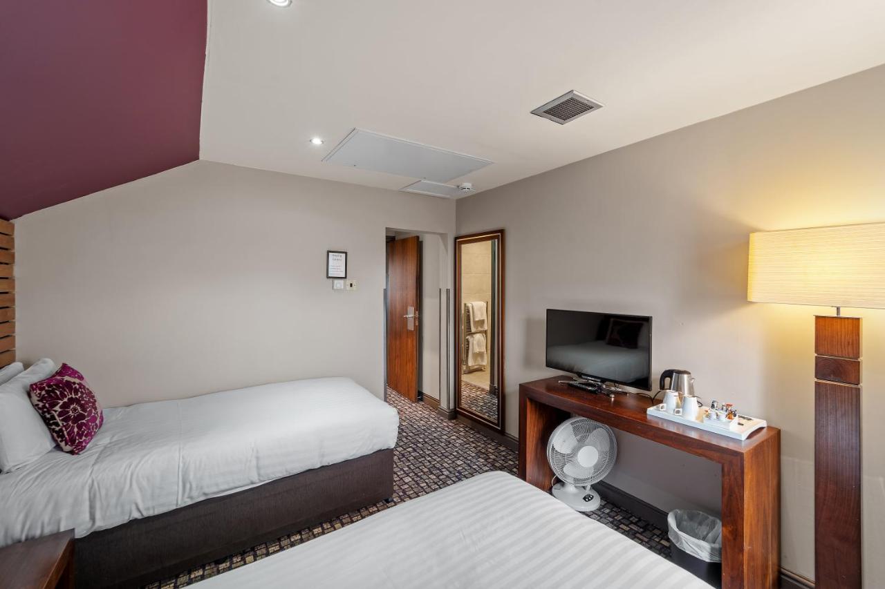 The Rutland 3*